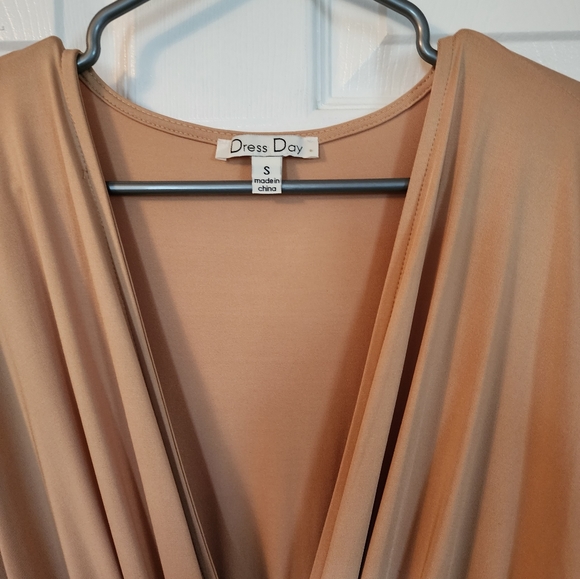 Dress - Picture 2 of 4